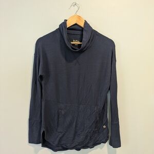 Lilly Pulitzer Luxletic Navy Top